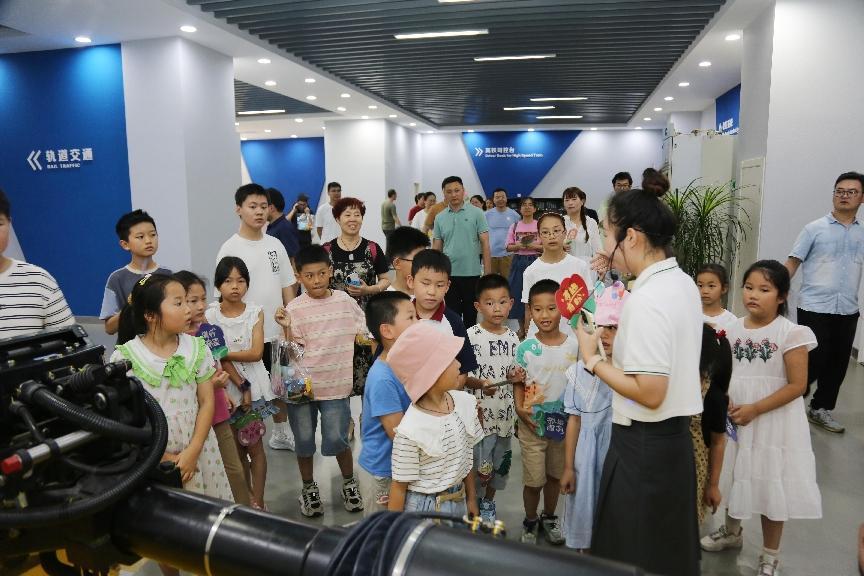 米兰官方网站,米兰milan(中国)第三届家属开放日活动圆满举行